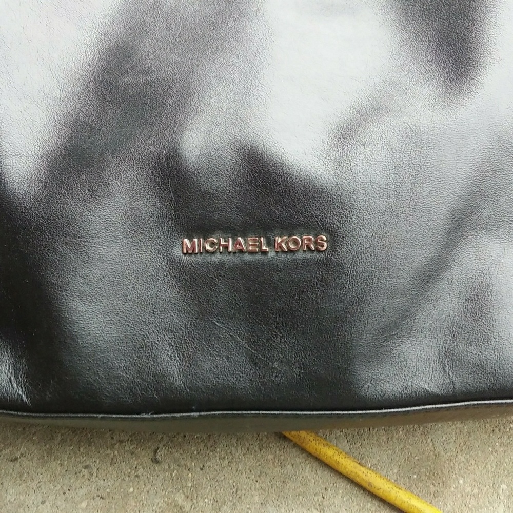 Michael Kors Purse - Picture 2 of 4